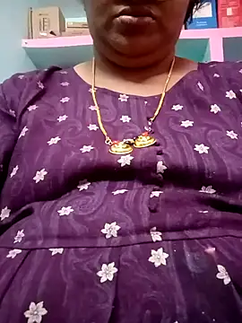 Snapshot of supcpl chatting on 11/17/25, 01:33 supcpl online show from 11/17/25, 01:33