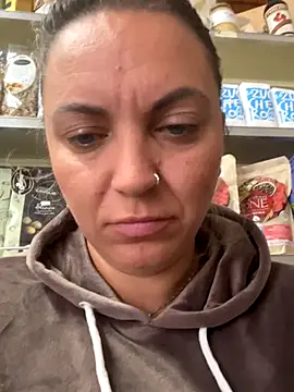 Daiana Andra online show from 10/05/25, 10:02