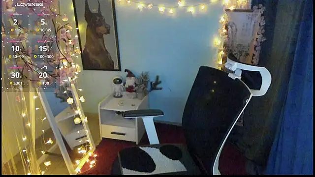 Snapshot of Mona_Esty chatting on 02/04/26, 08:58 Mona Esty online show from 02/04/26, 08:58