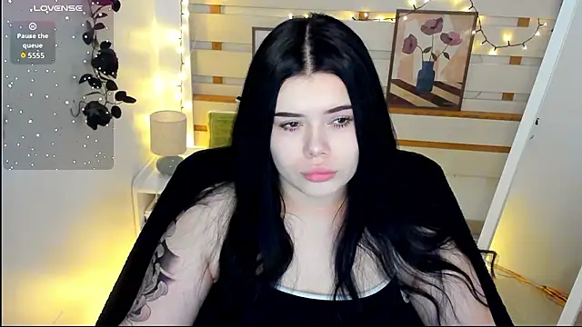 Snapshot of Mona_Esty chatting on 02/07/26, 07:39 Mona Esty online show from 02/07/26, 07:39