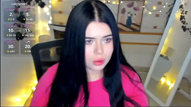 Snapshot of Mona_Esty chatting on 02/16/26, 09:44 Mona Esty online show from 02/16/26, 09:44