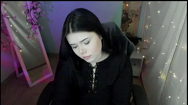 Mona Esty online show from 04/21/26, 06:20