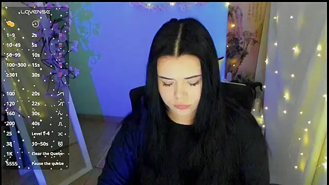 Snapshot of Mona_Esty chatting on 06/18/26, 05:30 Mona Esty online show from 06/18/26, 05:30