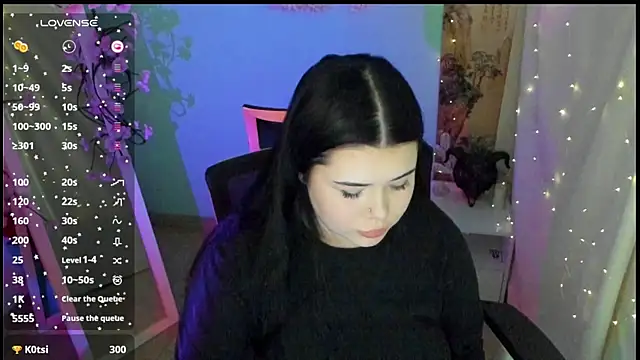 Snapshot of Mona_Esty chatting on 06/18/26, 09:14 Mona Esty online show from 06/18/26, 09:14