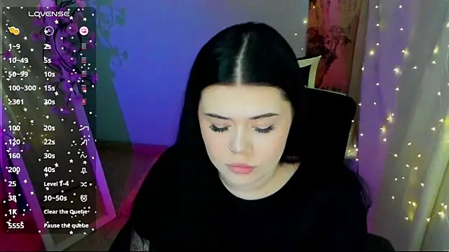 Snapshot of Mona_Esty chatting on 06/21/26, 06:05 Mona Esty online show from 06/21/26, 06:05