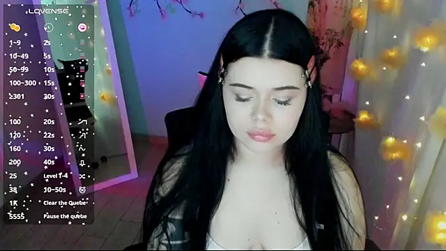 Snapshot of Mona_Esty chatting on 07/18/26, 06:06 Mona Esty online show from 07/18/26, 06:06