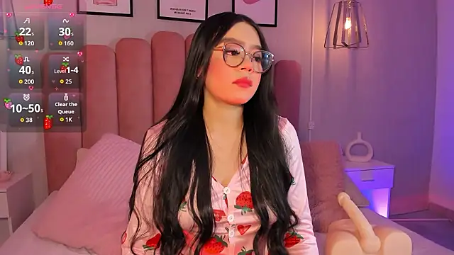 mara swan  online show from 02/15/26, 04:03