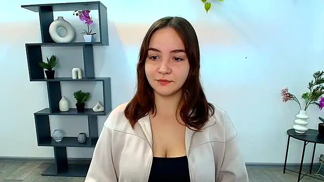 Snapshot of OliviaMontgommery chatting on 10/18/25, 05:43 OliviaMontgommery online show from 10/18/25, 05:43