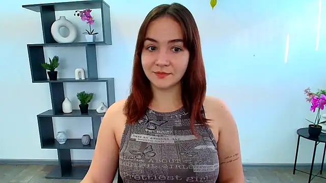 Snapshot of OliviaMontgommery chatting on 10/26/25, 06:08 OliviaMontgommery online show from 10/26/25, 06:08