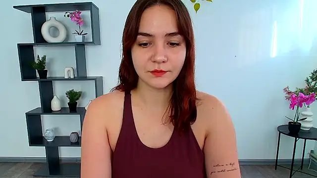 Snapshot of OliviaMontgommery chatting on 11/12/25, 06:14 OliviaMontgommery online show from 11/12/25, 06:14