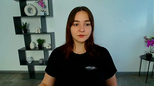 Snapshot of OliviaMontgommery chatting on 11/18/25, 06:18 OliviaMontgommery online show from 11/18/25, 06:18