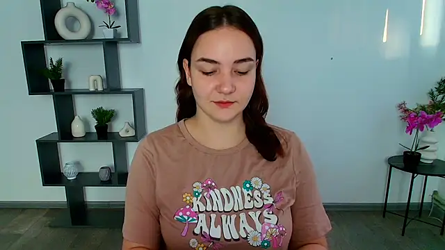 Snapshot of OliviaMontgommery chatting on 11/25/25, 06:02 OliviaMontgommery online show from 11/25/25, 06:02