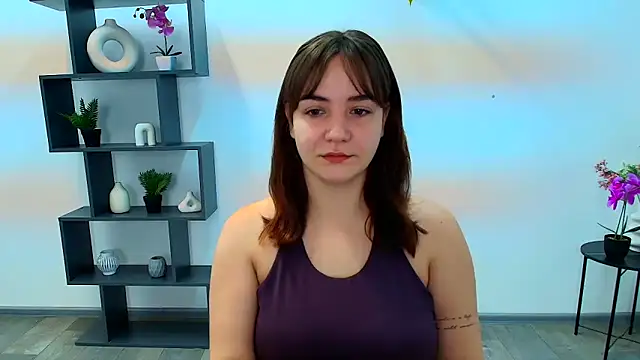 Snapshot of OliviaMontgommery chatting on 11/30/25, 06:17 OliviaMontgommery online show from 11/30/25, 06:17