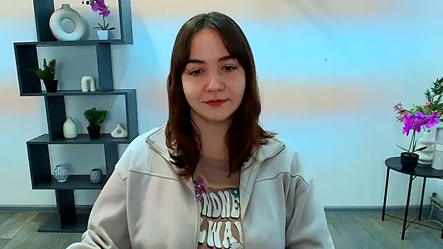 Snapshot of OliviaMontgommery chatting on 12/03/25, 06:21 OliviaMontgommery online show from 12/03/25, 06:21