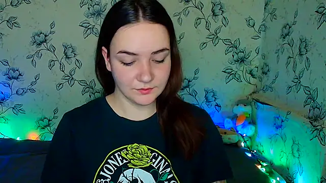 Snapshot of OliviaMontgommery chatting on 05/20/26, 09:37 OliviaMontgommery online show from 05/20/26, 09:37