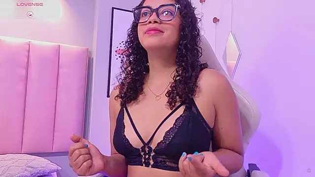 CamilaLevy online show from 04/18/26, 12:20