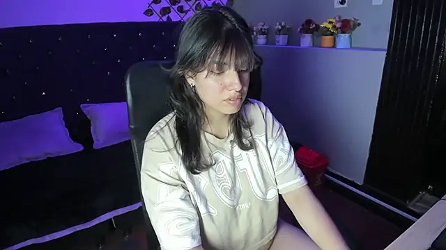 Violetta Swett  online show from 11/22/25, 05:56