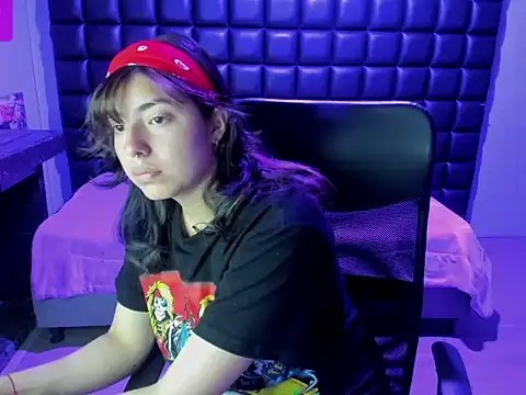 Violetta Swett  online show from 12/15/25, 11:25