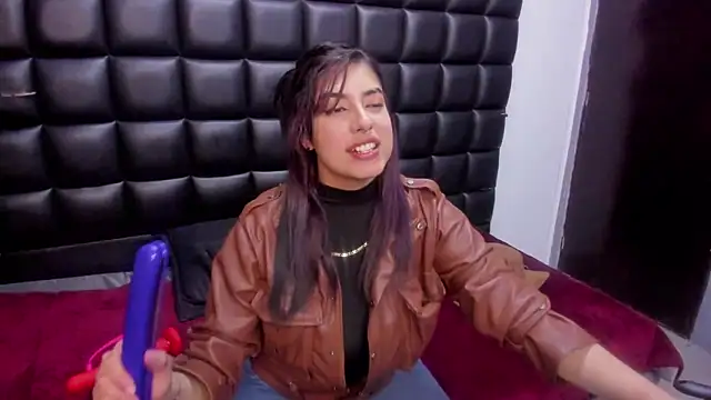 Snapshot of Violetta_Swett_ chatting on 02/07/26, 11:47 Violetta Swett online show from 02/07/26, 11:47