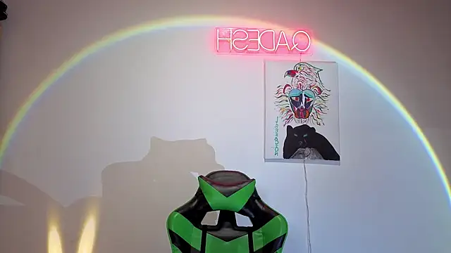 Snapshot of Qadeshoficial chatting on 11/22/25, 10:09 Qadeshoficial online show from 11/22/25, 10:09