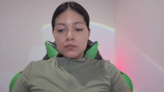 Snapshot of Qadeshoficial chatting on 02/09/26, 08:02 Qadeshoficial online show from 02/09/26, 08:02