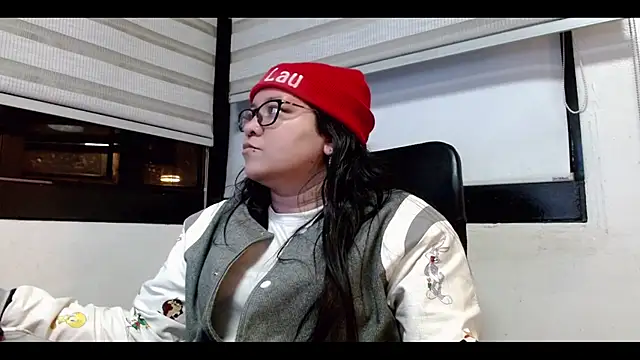 Snapshot of Xander_Taylor_ chatting on 10/25/25, 04:20 Xander Taylor online show from 10/25/25, 04:20