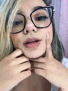 Amy thompson01 online show from 10/20/25, 08:15