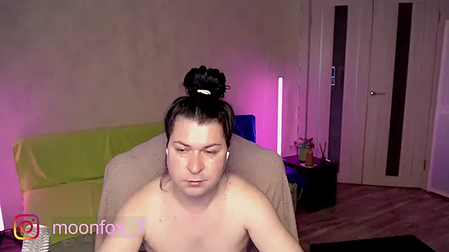Snapshot of micromouse_mo chatting on 05/08/26, 01:55 micromouse mo online show from 05/08/26, 01:55
