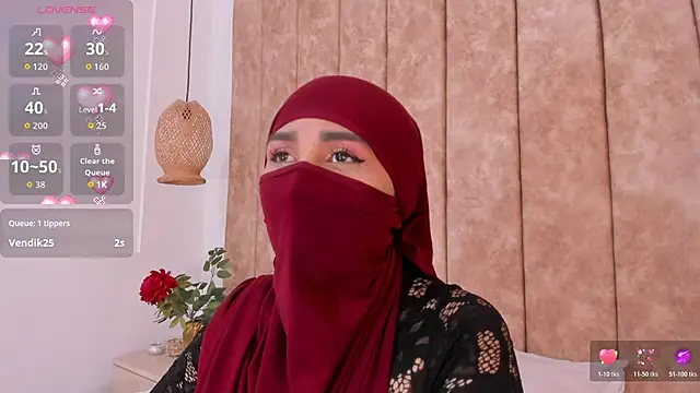 Snapshot of _alishaa_c chatting on 11/20/25, 02:01 alishaa c online show from 11/20/25, 02:01