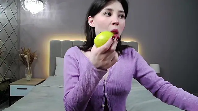 DianaMello online show from 11/21/25, 04:00