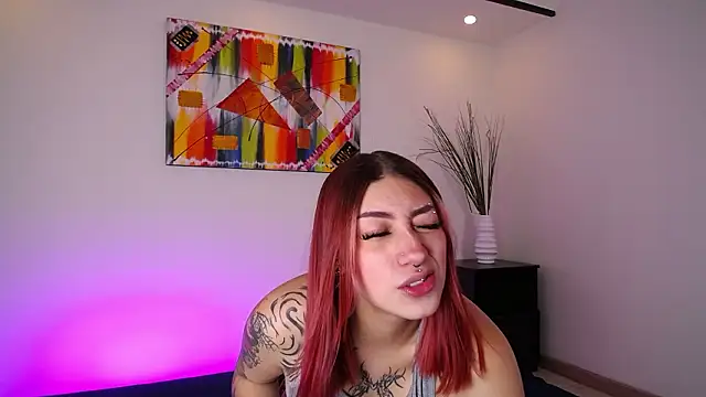 ZammyRossee online show from 03/17/26, 04:06