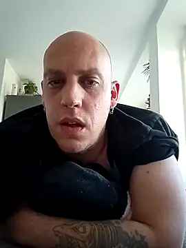 Kobradera1984 online show from 10/13/25, 02:39