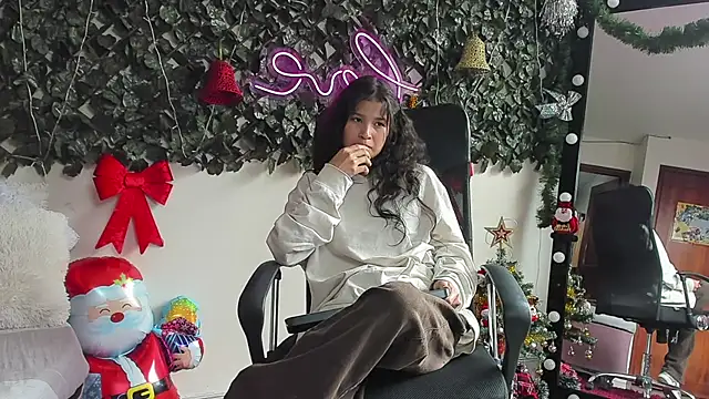 Samanta Ortiz online show from 12/05/25, 07:10