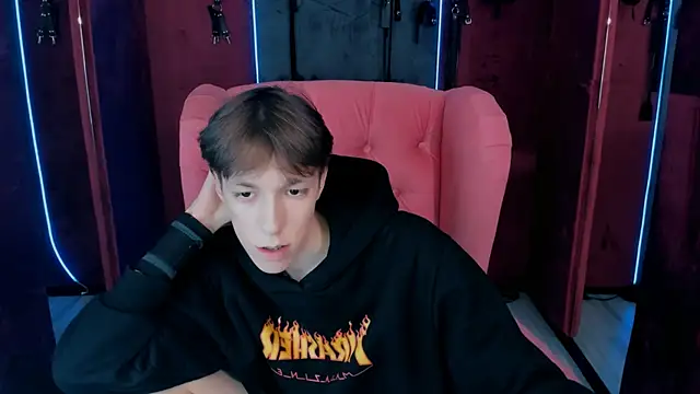 MarkBranston online show from 11/07/25, 03:12