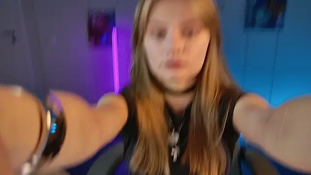 Snapshot of swag_evalution chatting on 10/14/25, 09:10 swag evalution online show from 10/14/25, 09:10