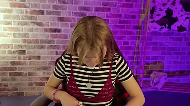 Snapshot of swag_evalution chatting on 10/16/25, 08:37 swag evalution online show from 10/16/25, 08:37