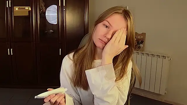 Snapshot of swag_evalution chatting on 10/28/25, 05:11 swag evalution online show from 10/28/25, 05:11