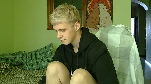 Snapshot of _Timmy_Boy_ chatting on 10/12/25, 07:18 Timmy Boy online show from 10/12/25, 07:18