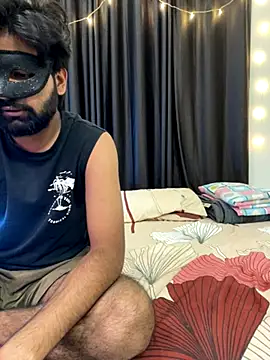 vickyandtania online show from 11/22/25, 03:33