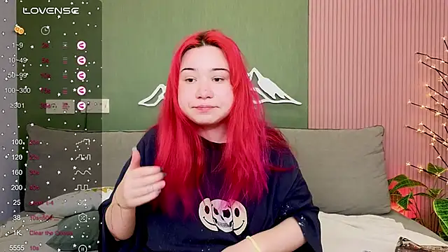 Klee Love online show from 10/18/25, 04:15