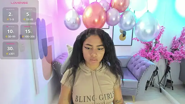 Juliie coper online show from 11/15/25, 12:34