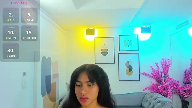 Juliie coper online show from 11/19/25, 12:38