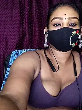 Snapshot of tamil_Monisha chatting on 04/28/26, 05:29 tamil Monisha online show from 04/28/26, 05:29