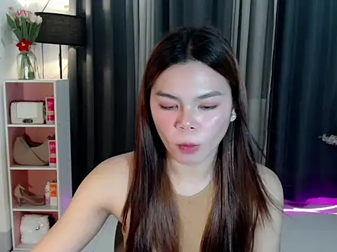 Snapshot of buttycamillex chatting on 06/24/26, 05:34 buttycamillex online show from 06/24/26, 05:34