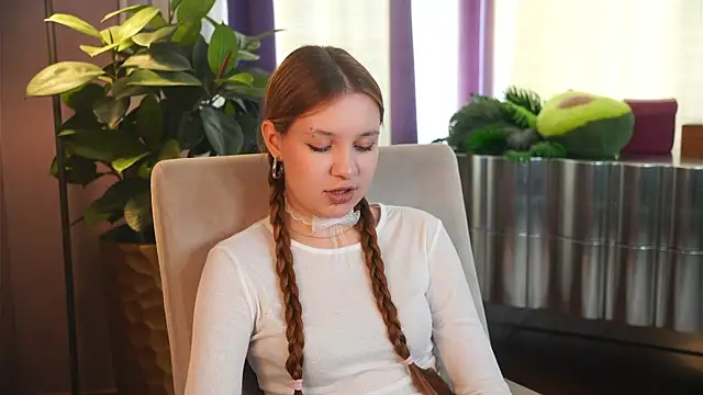 MarindaRuud online show from 10/06/25, 11:18