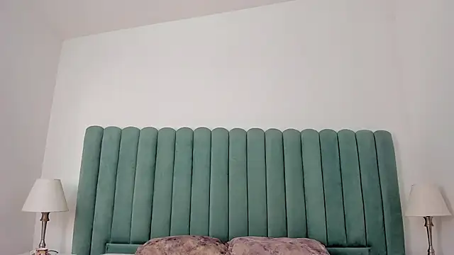 Alanha   online show from 11/21/25, 03:05