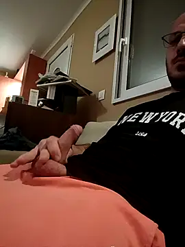 arksex32 online show from 04/13/26, 08:14