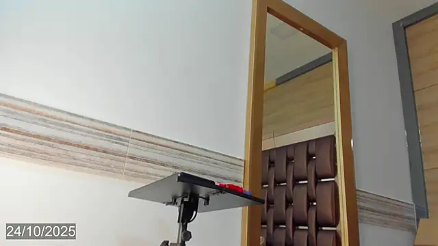 bella tinkerbell bahamas online show from 10/24/25, 07:54