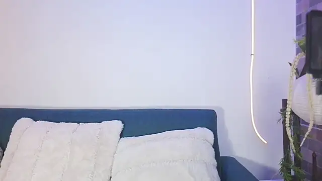 luna valen online show from 04/21/26, 04:30