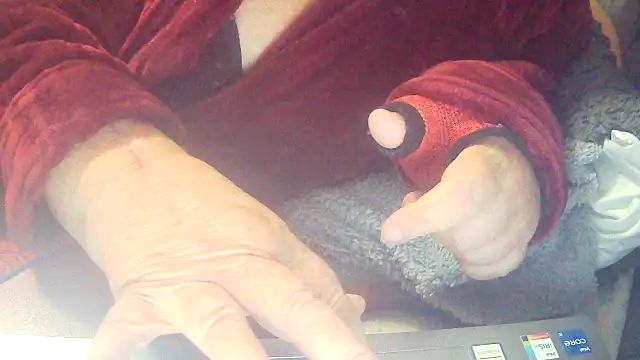 Playful MILF Demi online show from 10/29/25, 09:38